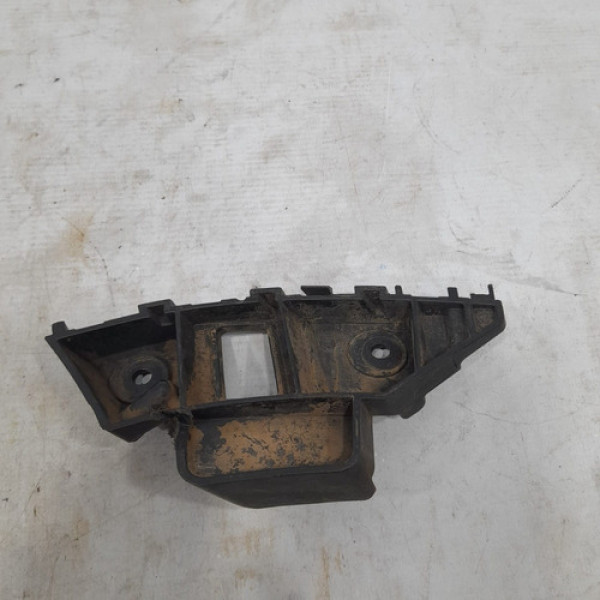 Suporte Do Parachoque Dianteiro Esquerdo Jetta 2014  I302