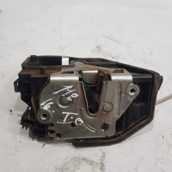 Fechadura Da Porta Traseira Direita Bmw 118i 2016  Ab418