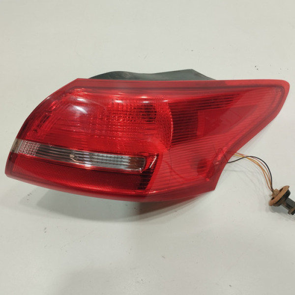 Lanterna Direita Ford Focus Sedan 2016 2018 Fg661