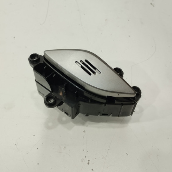 Botão Falso Direito Painel Hyundai Veloster 2011 2015 Yz360