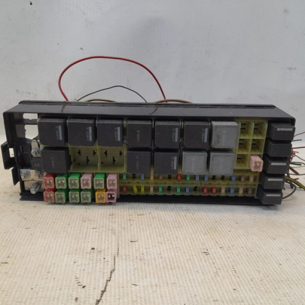 Caixa De Fusíveis Discovery 4 3.0 V6 2012/2015  Lm949