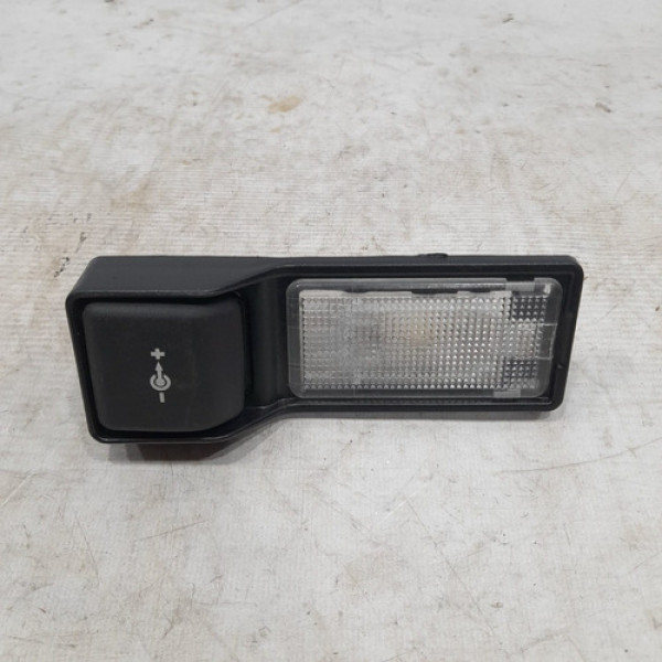 Luz Cortesia Bmw Tomada Porta Mala X5 2007 A 2010 Uv106 