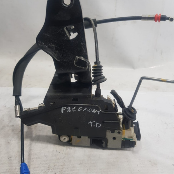 Fechadura Porta Traseira Dir Freemont Journey 11 A 14 Ab995