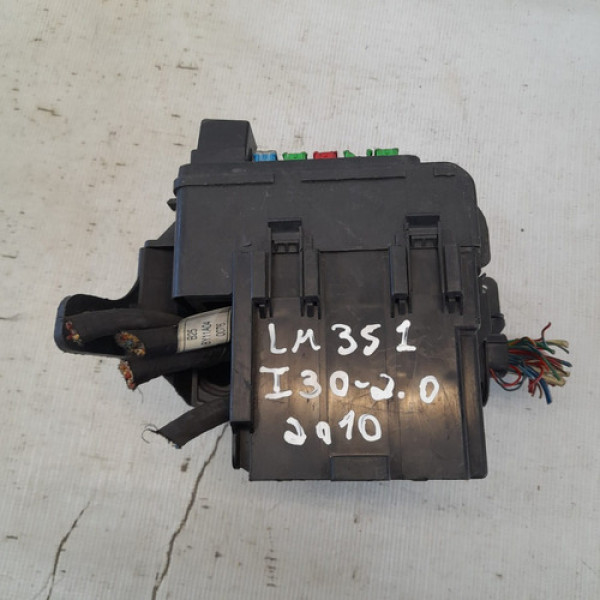 Caixa De Fusíveis Hyundai I30 2.0 2009 A 2012  Lm351