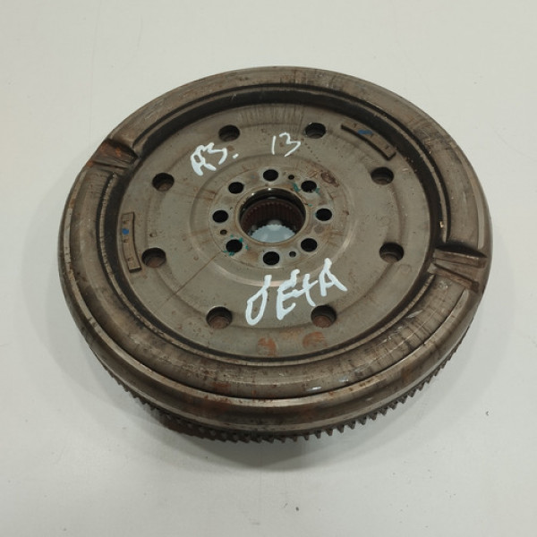 Volante Bimassa 8 Furos Jetta 2.0 Tsi 2011 2012 2013 R17. 