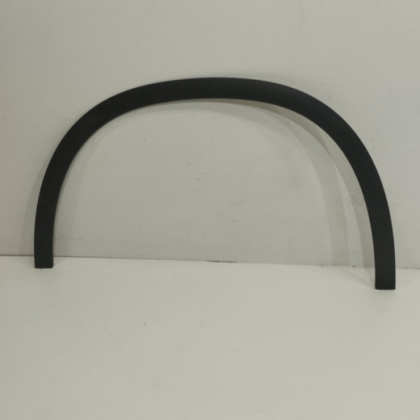 Moldura Paralama Dianteiro Esquerdo Gla200 2013 2015 N649