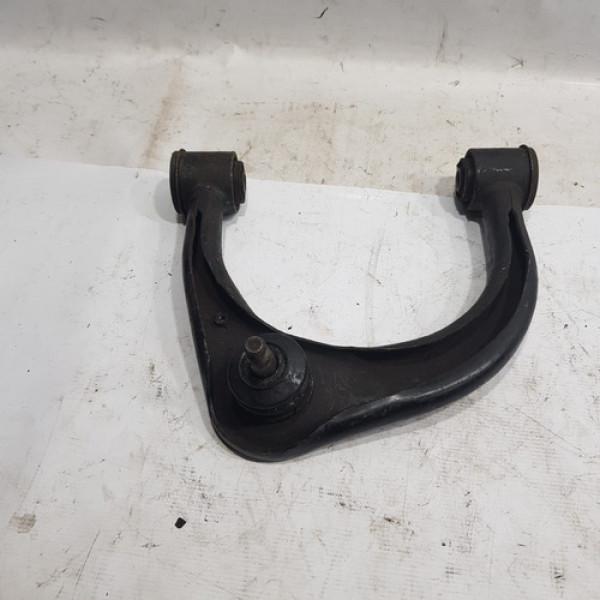 Balança Bandeja Superior Diant Esq Hilux 2005 A 2014 St84