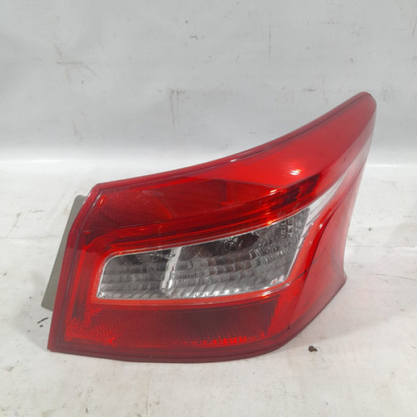 Lanterna Direito Nissan Sentra 2016 17 18 2019 Fg424