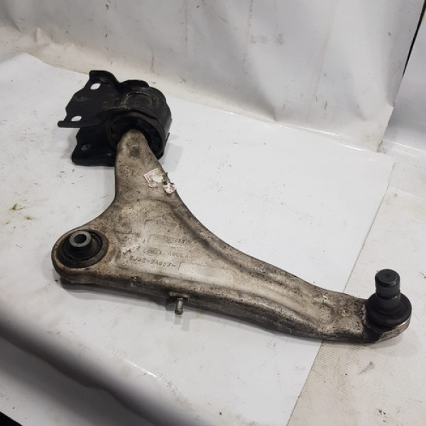 Balança Bandeja Dianteira Direita Evoque 2013 A 2017  St18