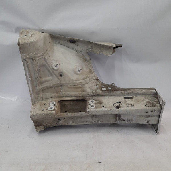 Longarina Caixa De Roda Audi A3 2015 L.e Mn221