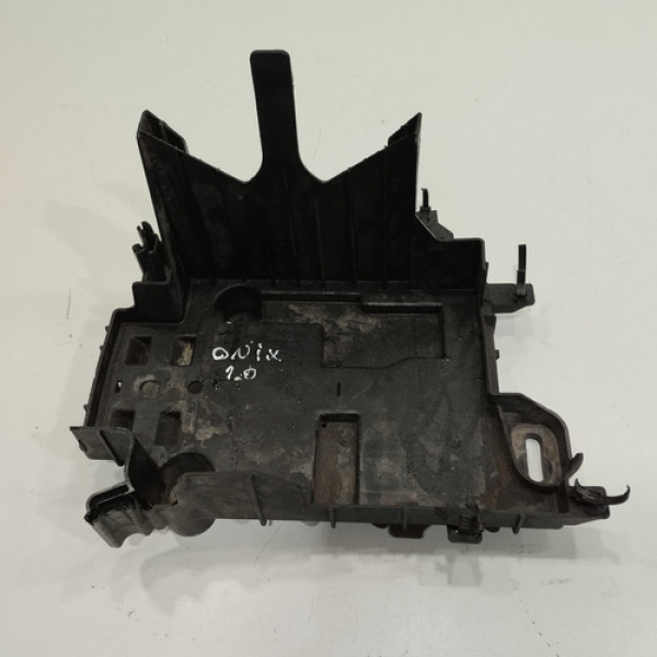 Suporte Caixa Bateria Chevrolet Onix 2017 2019 Qr429