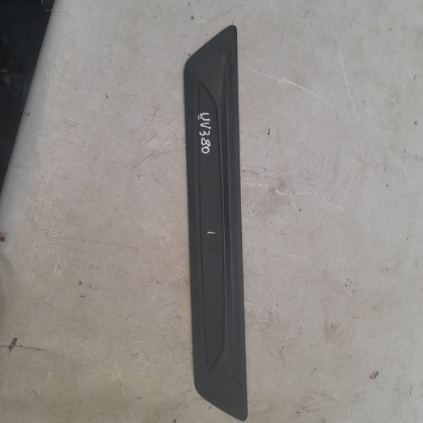 Soleira Dianteira De Ar Bmw 118i 2.0 2008 A 2011 Uv380