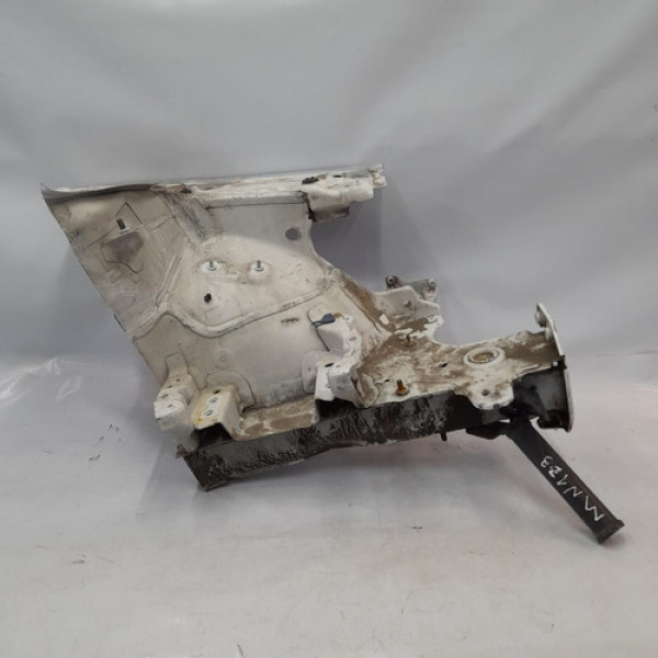 Longarina Caixa De Roda Audi A3 2010 L.e Mn173