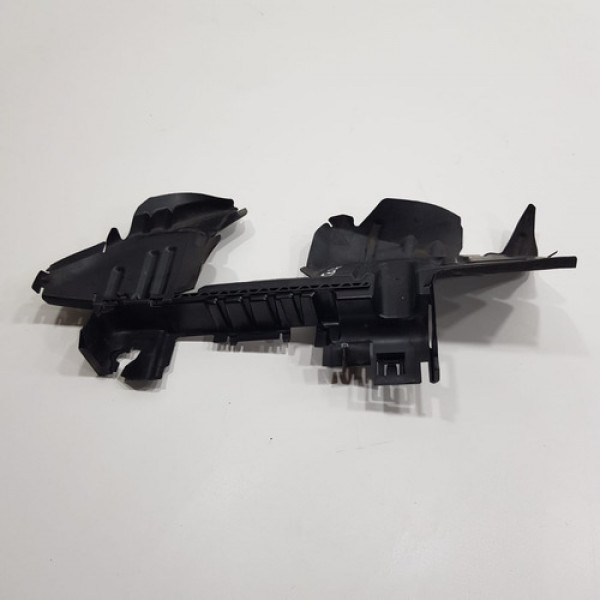 Defletor Do Radiador Cruze Hatch 2017 A 2020  Z495