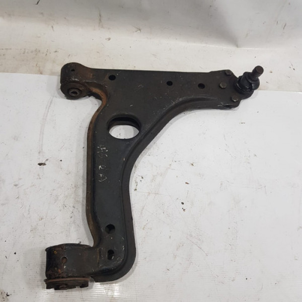 Balança Bandeja Com Avaria No Pivô Vectra 1998 A 2000 St53