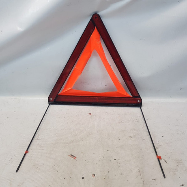 Triangulo Segurança Bmw 120i 2.0 2014   A18