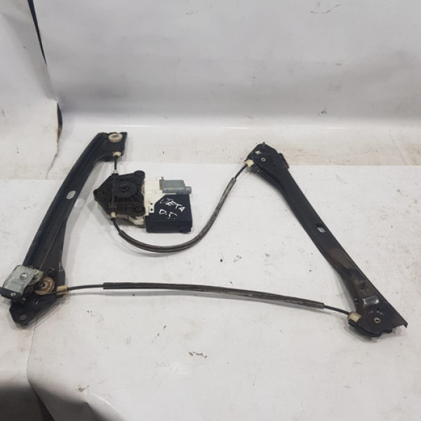 Máquina De Vidro Dianteiro Direito Jetta 2012  C326