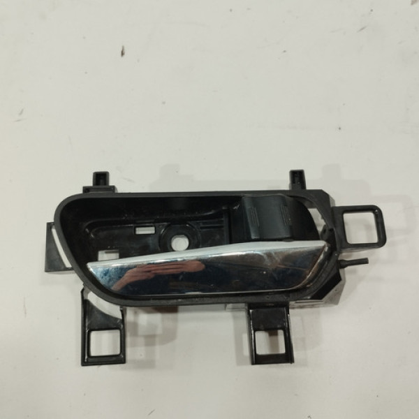 Maçaneta Interna Traseira Direita  Kicks 2016 17 2018 Ab1753