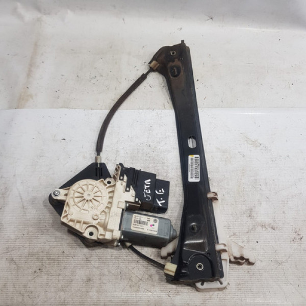 Máquina De Vidro Traseiro Esquerdo Jetta 2012  C329