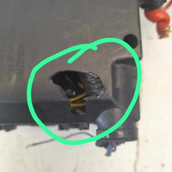 Caixa De Fusíveis C/avaria Ford Fusion 2.0 2011 A 2014 Lm943