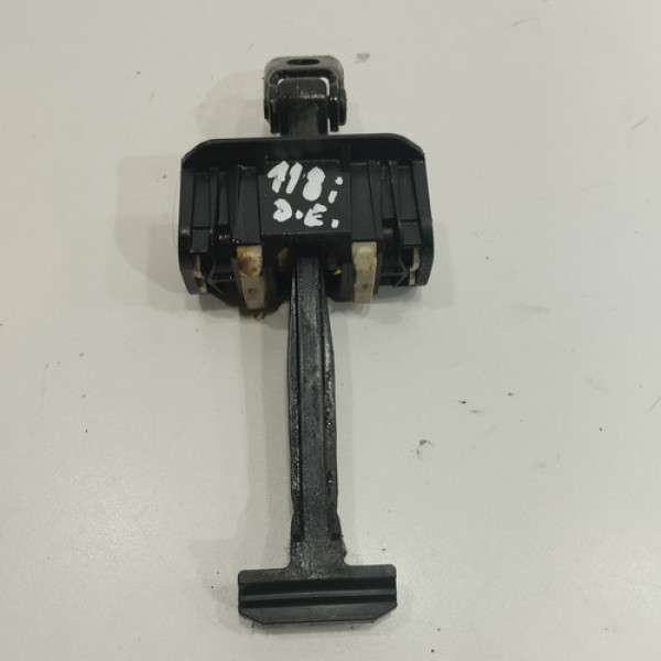 Limitador Porta Dianteiro Esquerdo Bmw 118i 2009 12 Pq746