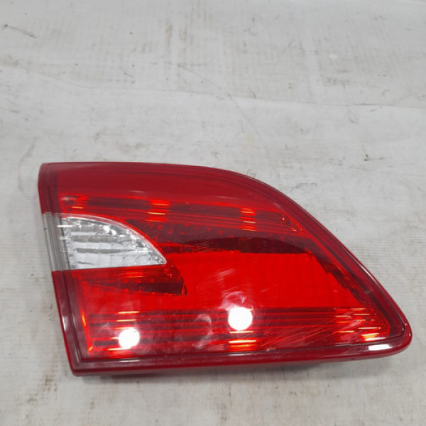 Lanterna Tampa Esquerdo Nissan Sentra 2016 17 18 2019 Fg426