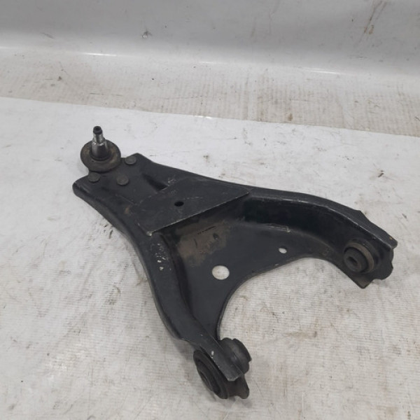 Balança Bandeja Com Pivô Diant Esq Duster 2012 A 2020 St09