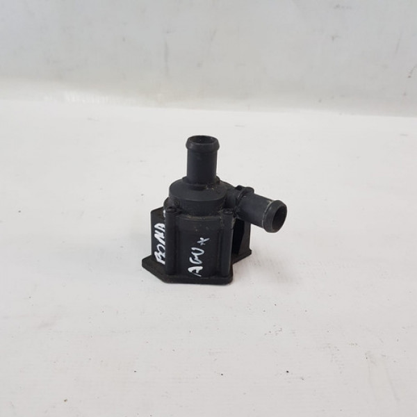 Bomba D\'água Auxiliar Audi A4 2.0 2014  U125