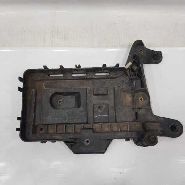 Suporte Da Caixa De Bateria Jetta 2013  Qr203