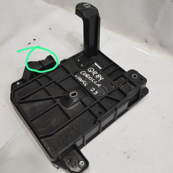 Suporte Da Caixa De Bateria Avaria Corolla Cross 2023 Qr84