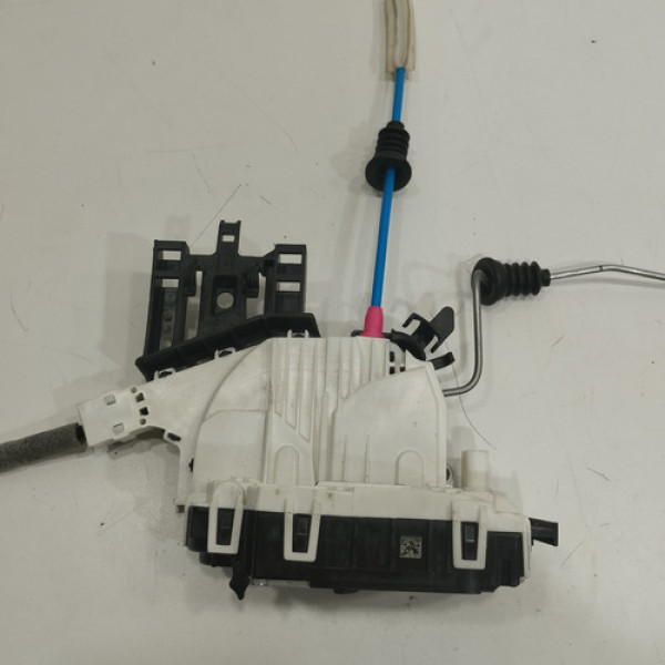 Fechadura Porta Traseira Esquerda Gla200 2016 2019 Ab1780