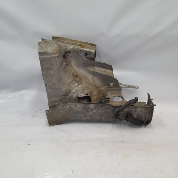 Longarina Caixa Roda Volkswagen Voyage 2015 Mn57