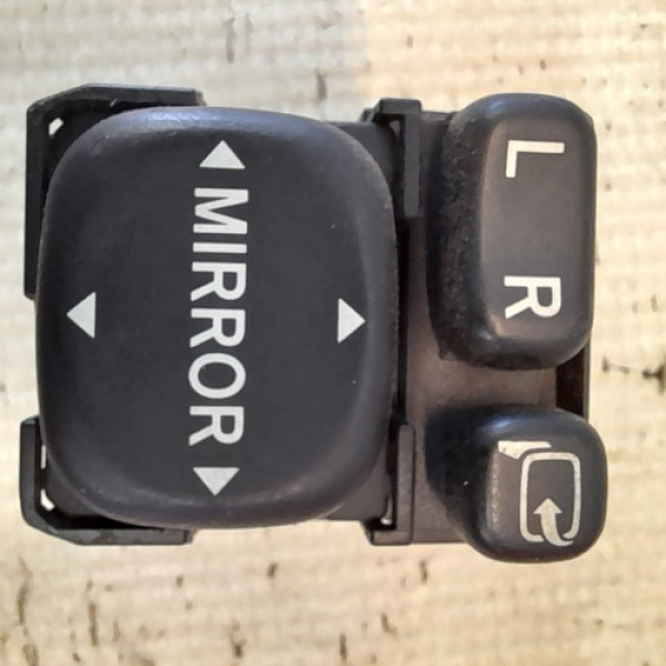 Botão Interruptor Retrovisor Elét. Corolla 2015 A 2018 Yz47