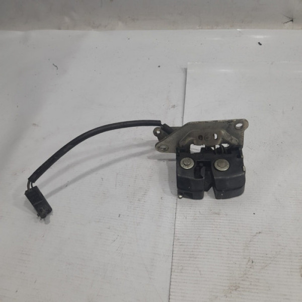 Fechadura Da Tampa Traseira Fiat Punto 2012  Ab831