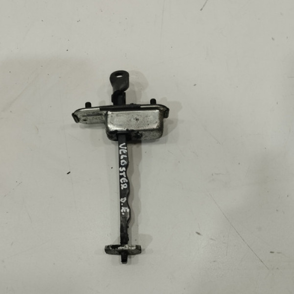 Limitador Porta Dianteira Esquerda  Veloster 11 15 Pq402