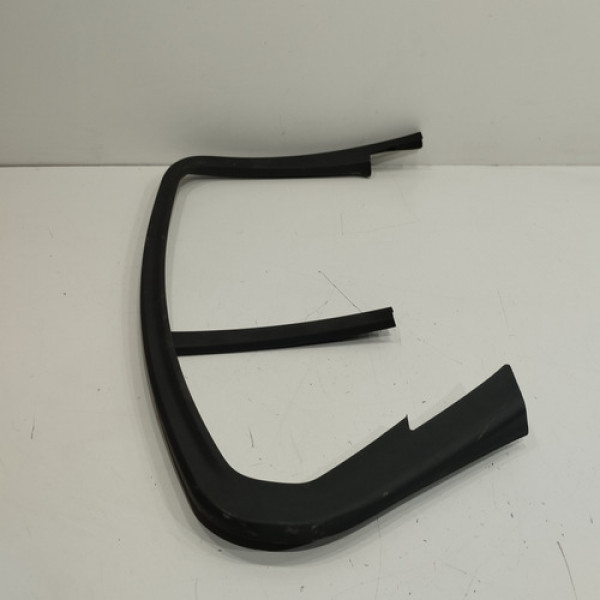 Guarnição Traseira Esquerda Bmw 320i 2019 2022 Bc1001