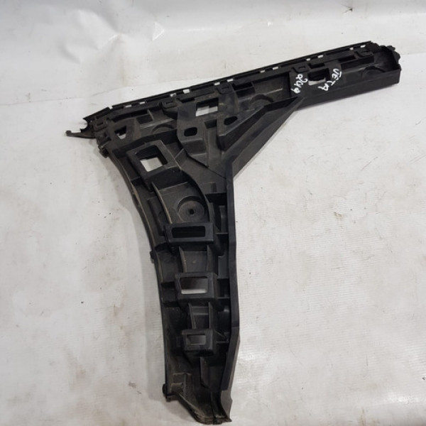 Guia Parachoque Traseiro Esquerdo Jetta Rline 17 A 19  I159