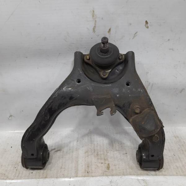 Balança Bandeja Superior Dianteiro Direito Triton 09 12 St36