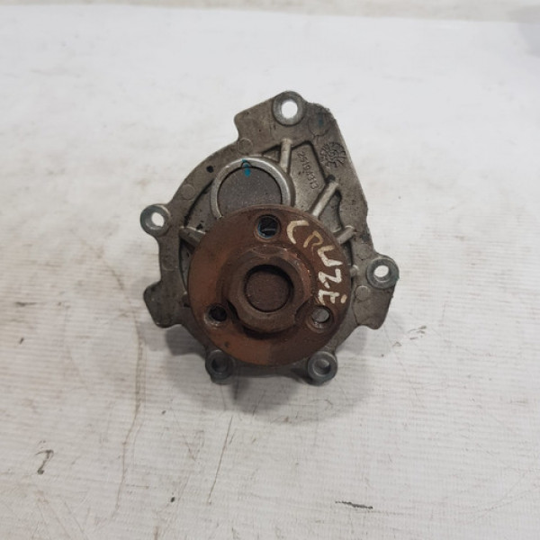 Bomba De Água Cruze 1.8 16v Ecotec Ano 2011 A 13  V124