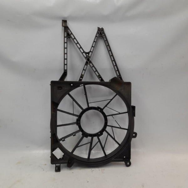 Defletor Da Ventoinha Vectra Gt 2.0 2011 C/avaria L175