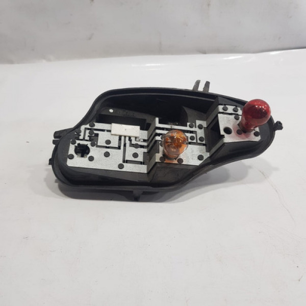 Circuito Lanterna Traseira Esquerda C3 2015   Fg445