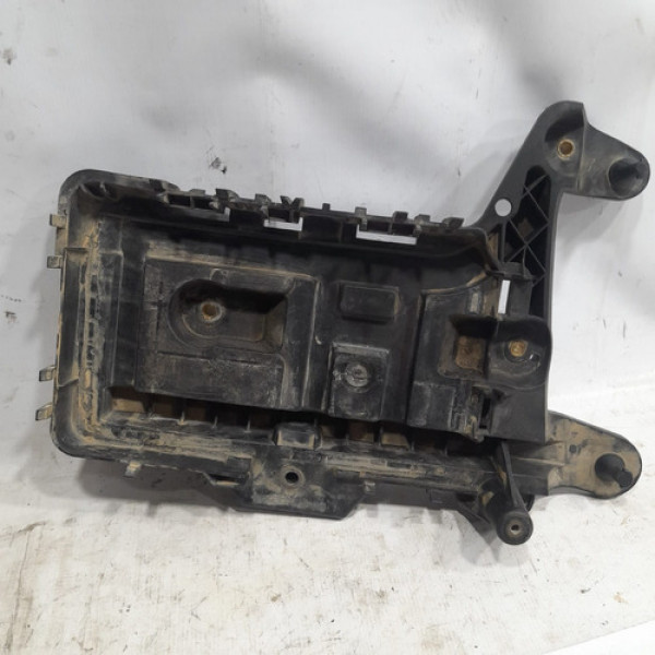 Suporte Caixa Bateria Volkswagen Jetta Tsi 2012 2015 Lm241