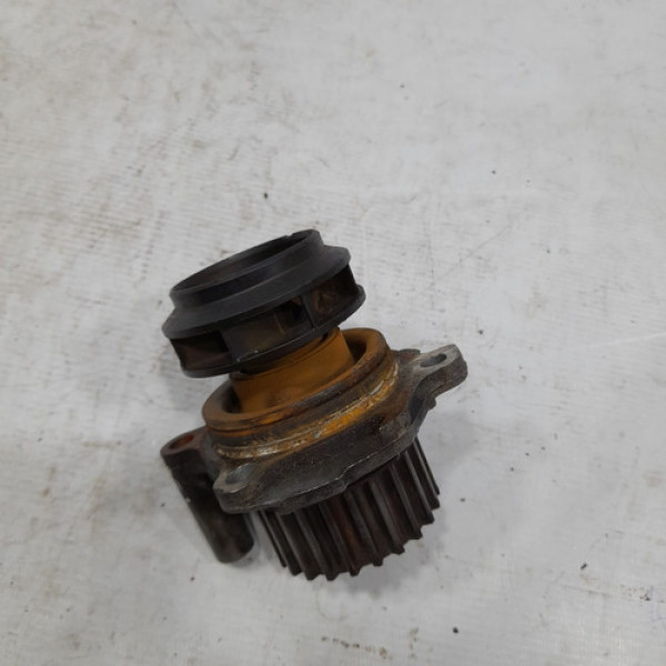 Bomba De Água Jetta 2.0 8v 2012 A 2018 V44