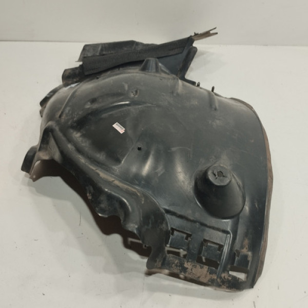 Protetor Parabarro Dianteiro Direito C200 2012 2015 Ef477