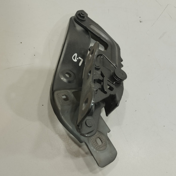 Dobradiça Braço Capo Direito A200 2019 2022 Pq769