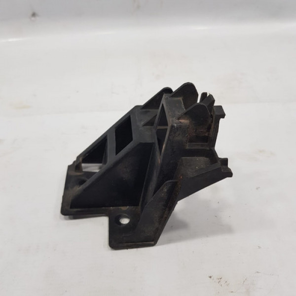 Suporte Do Parachoque Tras Esq Jetta 2.5 2009 A 2011 I129