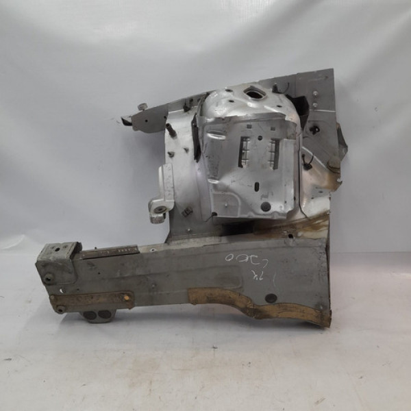 Longarina Caixa Roda Direita Mercedes C200 2012 Mn33