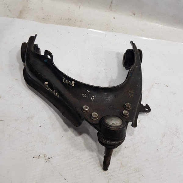 Bandeja Superior Com Pivo Dian Esquerdo S10 2.5 2018  St37