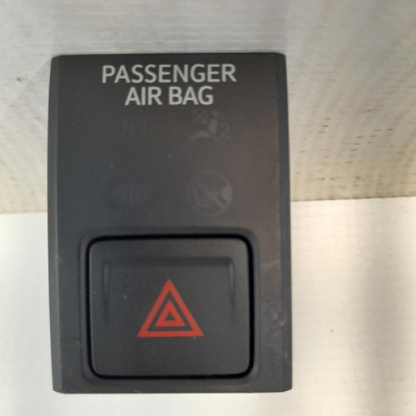 Botão Pisca Alerta Vw Golf Tsi 2015 A 2021  Yz204