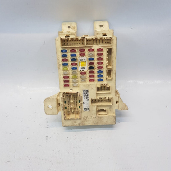 Caixa De Fusível Hyundai Veloster 2012 Lm49